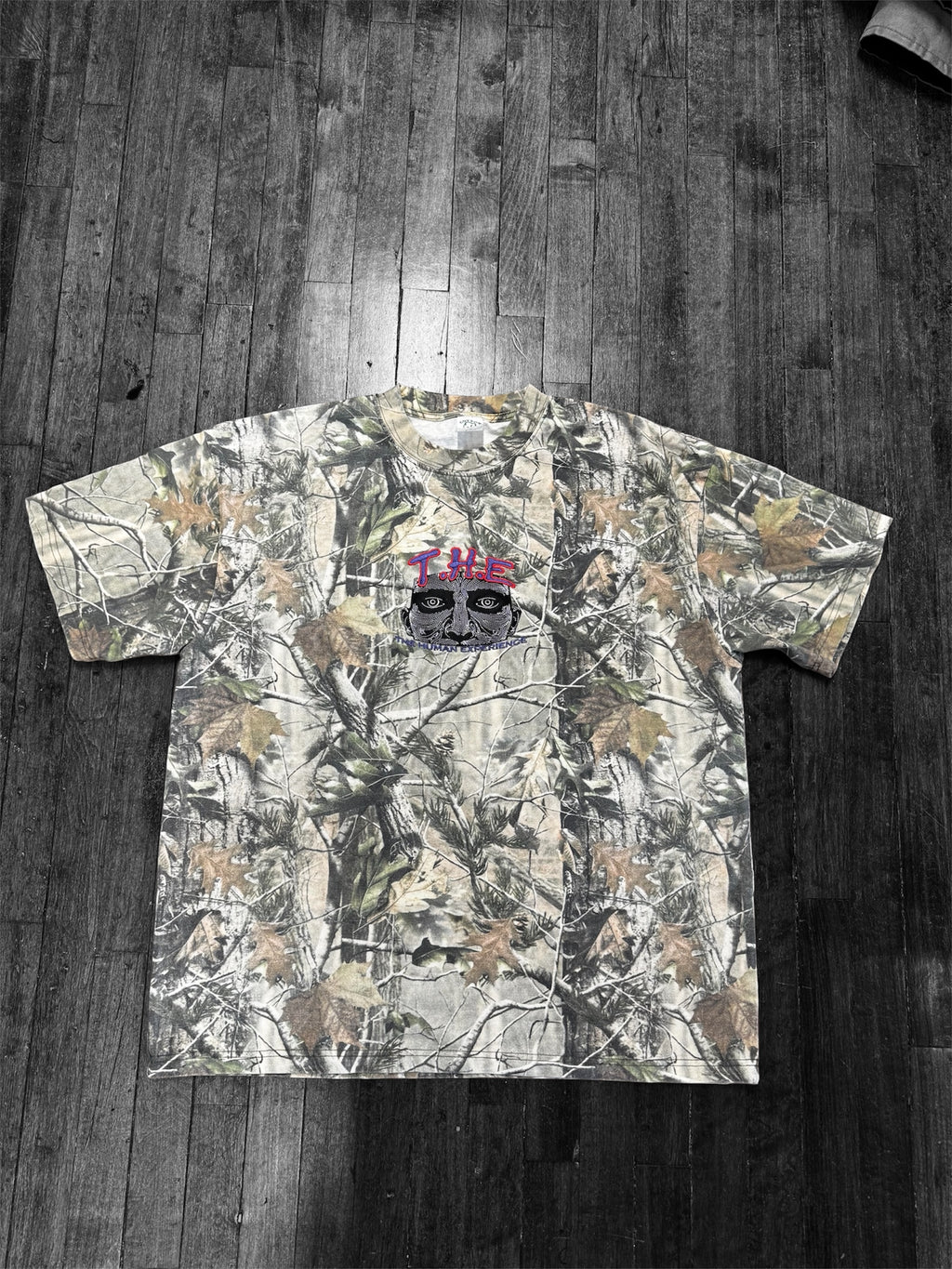 REAL-TREE Face Logo tee